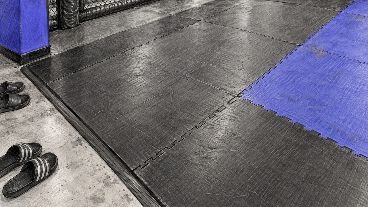 Schone MMA-matten met goed zichtbare naden