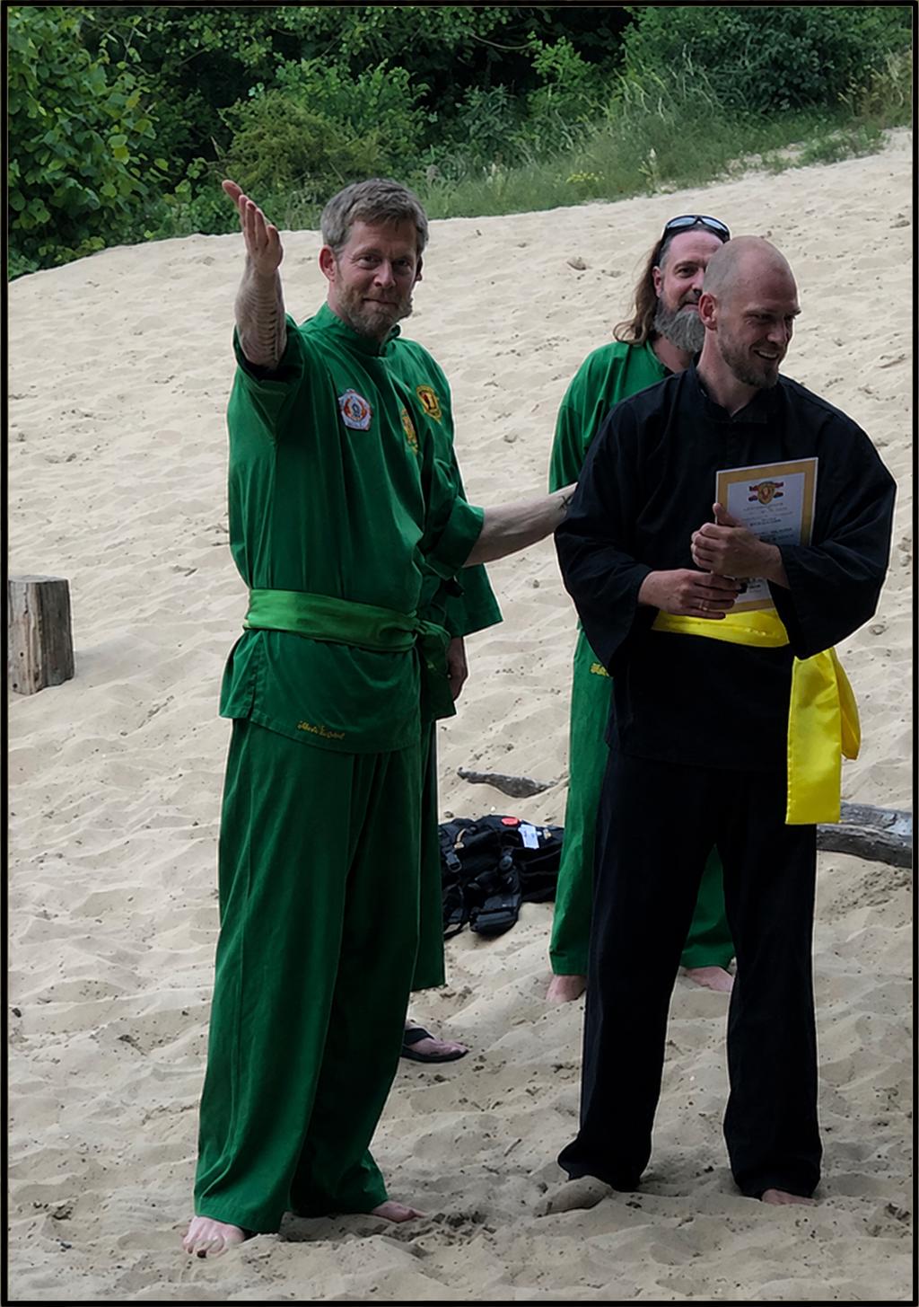 Pencak Silat Jokotole Naga Putih